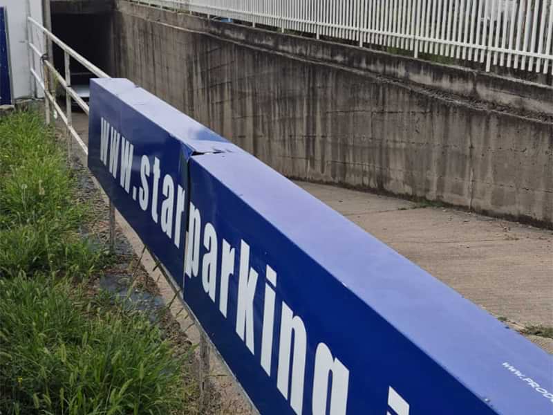 Star Parking - Aeroporto Malpensa Insegna blu Star Parking - Aeroporto Malpensa