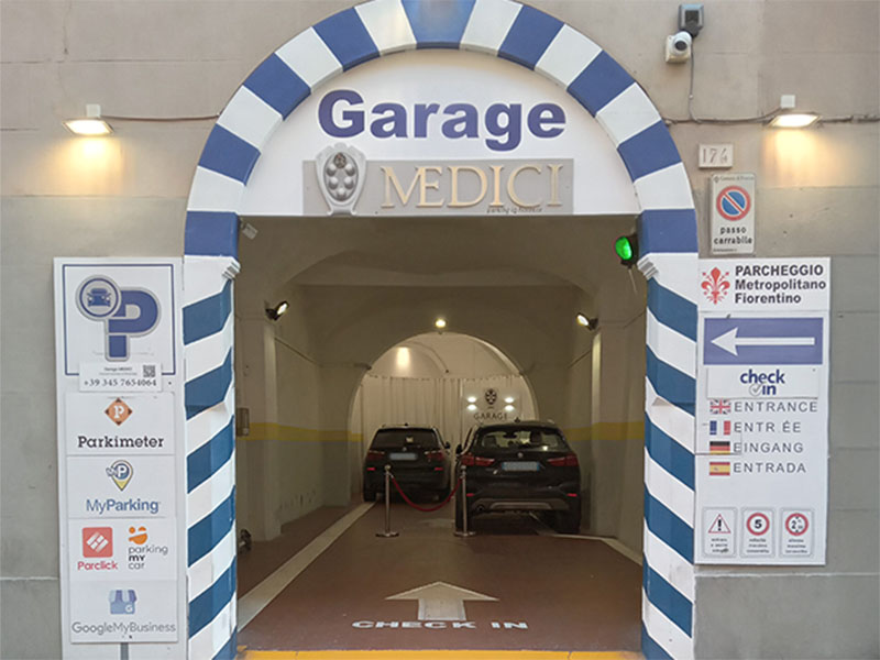 Garage Medici - Firenze Santa Maria Novella Ingresso Garage Medici - Firenze Santa Maria Novella