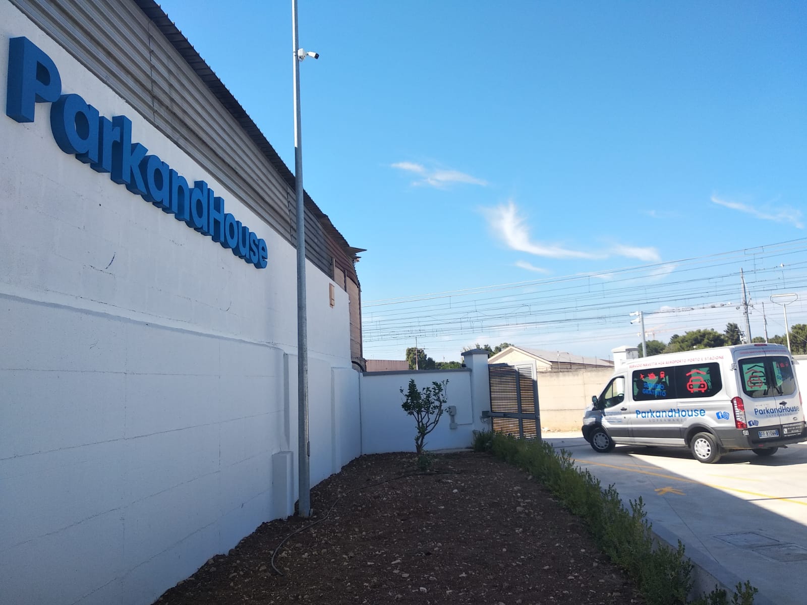 ParkingMyCar Bari Porto Navetta ParkingMyCar Bari Porto