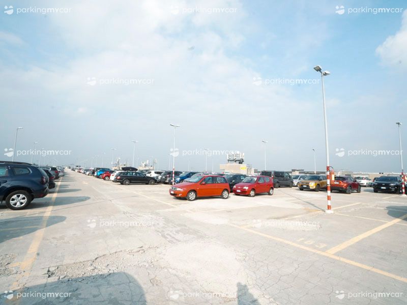 P-Multipiano Scoperto - Aeroporto Torino Posti auto scoperti P-Multipiano Scoperto - Aeroporto Torino