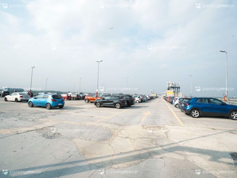 P-Multipiano Scoperto - Aeroporto Torino Posti auto scoperti P-Multipiano Scoperto - Aeroporto Torino