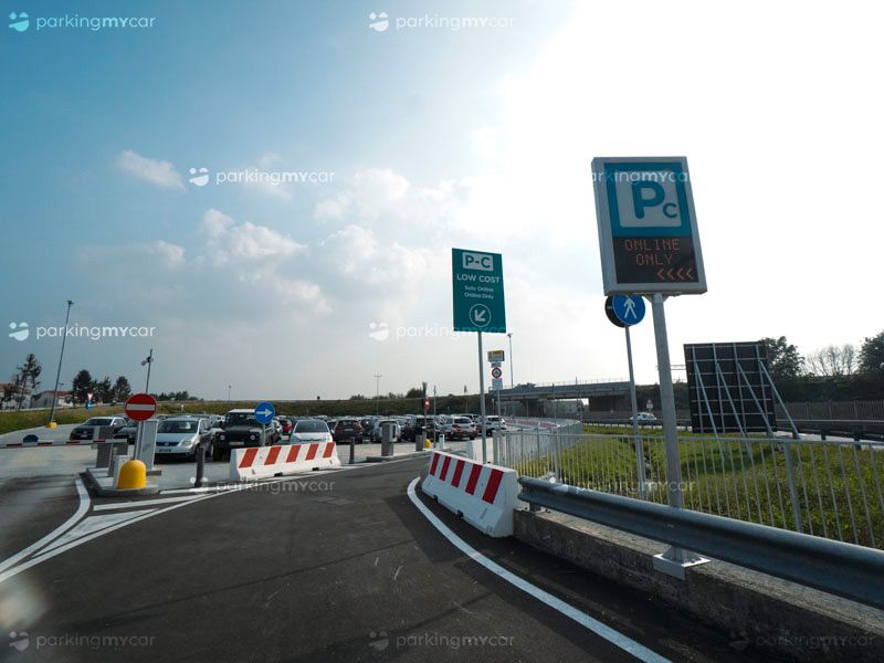 P-C Low Cost - Aeroporto Torino Ingresso P-C Low Cost - Aeroporto Torino