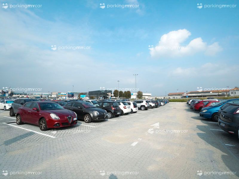 P-C Low Cost - Aeroporto Torino Posti auto scoperti P-C Low Cost - Aeroporto Torino