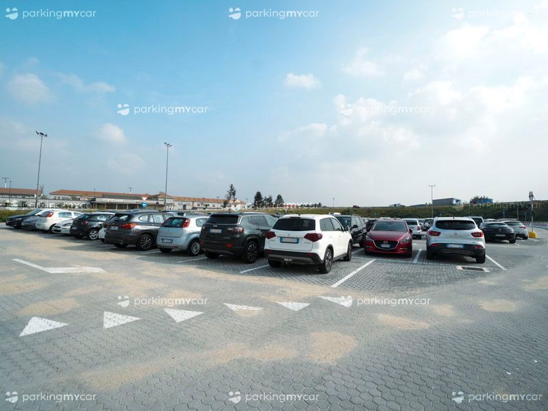P-C Low Cost - Aeroporto Torino Posti auto scoperti P-C Low Cost - Aeroporto Torino
