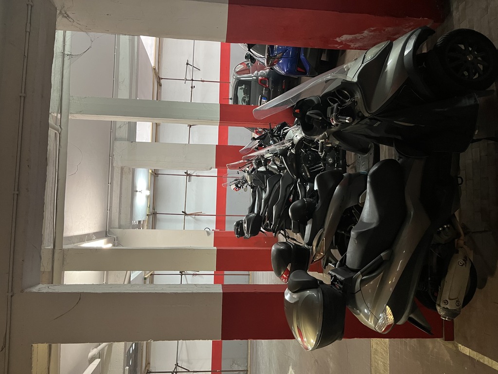 Garage Gregorio VII - Roma centro città Parcheggi moto Garage Gregorio VII - Roma centro città