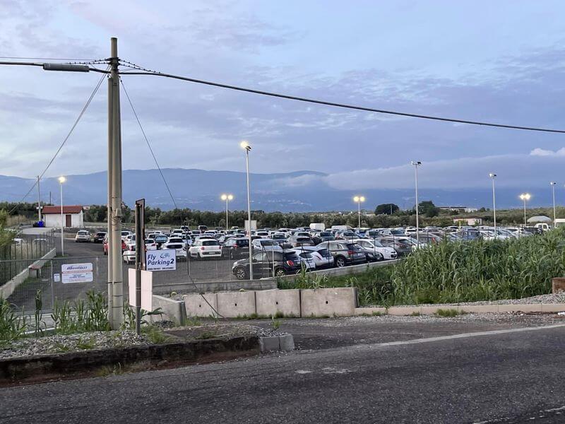 Fly Parking 2 - Stazione Lamezia Terme Via di accesso Fly Parking 2 - Stazione Lamezia Terme