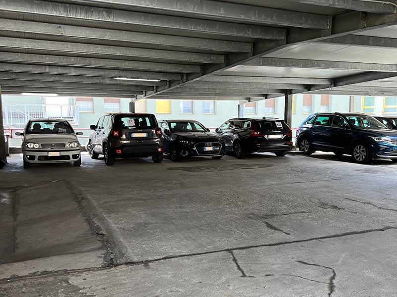 3F Central Parking - Stazione Milano Centrale Posti auto coperti 3F Central Parking - Stazione Milano Centrale