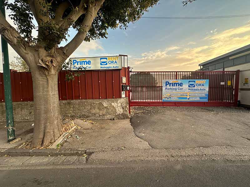 Prime Parking Car - Napoli Stazione Centrale Ingresso Prime Parking Car - Napoli Stazione Centrale