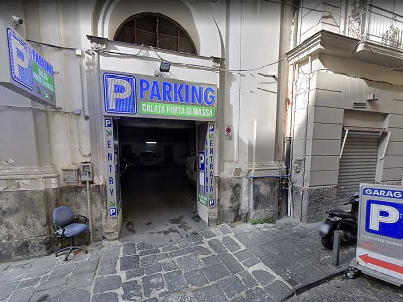 Parking Calata Porta di Massa - Molo Beverello Napoli Ingresso Parking Calata Porta di Massa - Molo Beverello Napoli