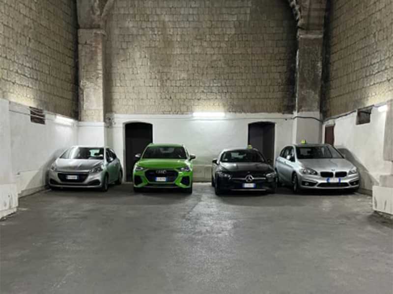 Parking Calata Porta di Massa - Molo Beverello Napoli parcheggi coperti Parking Calata Porta di Massa - Molo Beverello Napoli