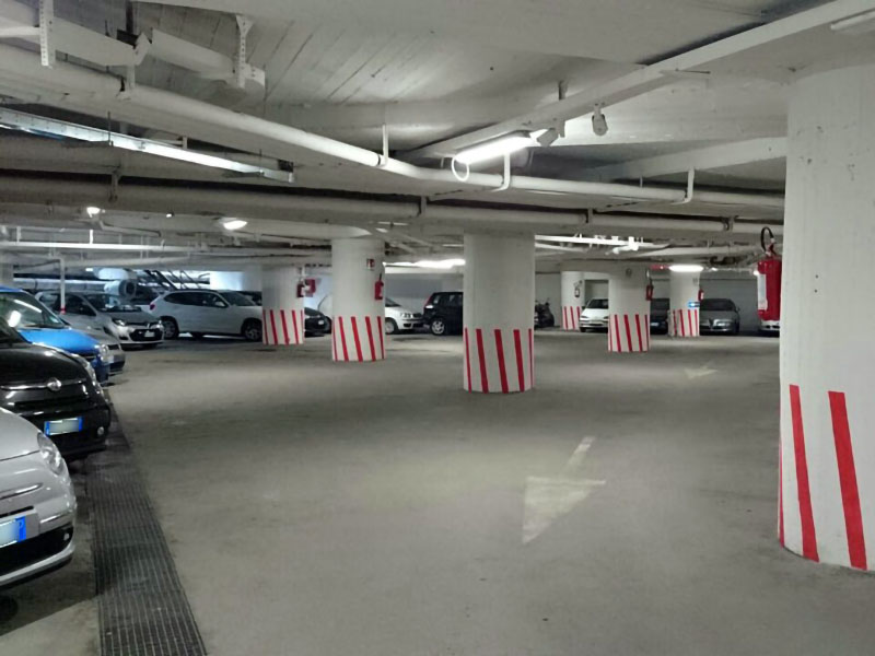 Garage Loreto - Napoli stazione centrale Posti auto al coperto Garage Loreto - Napoli stazione centrale